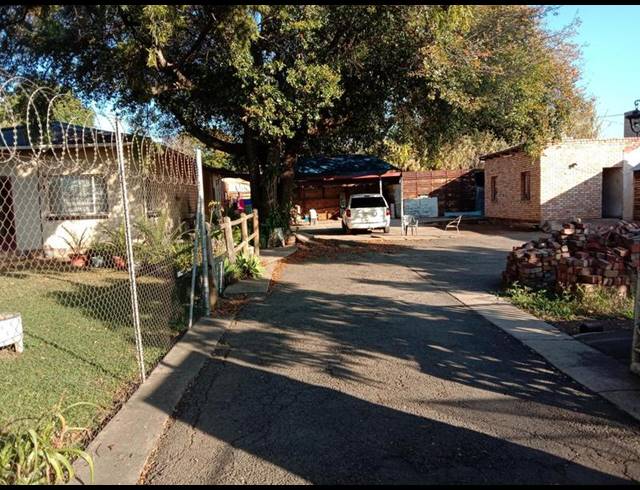 3 BEDROOM HOUSE FOR SALE IN PRETORIA WEST
